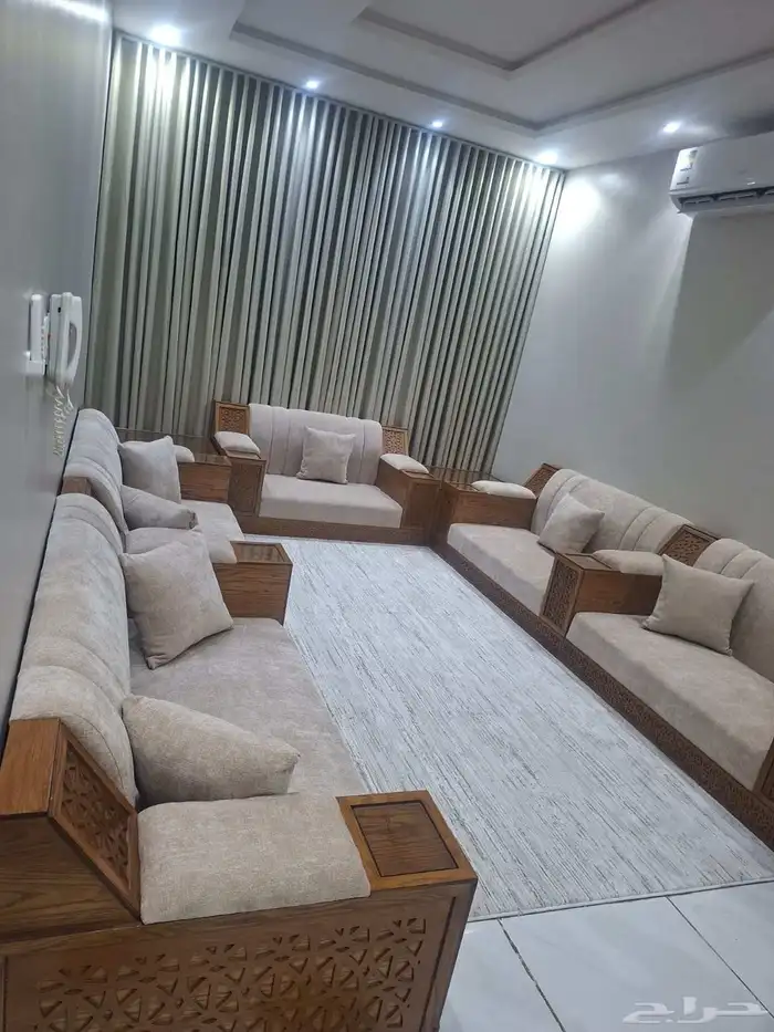 كنب مجلس مساند تفصيل وا تنجيد ستائر ويفي امريكي.. 7