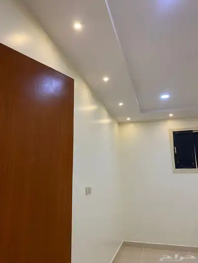 للبيع فيلا دور وشقتين بمخطط حطين 1