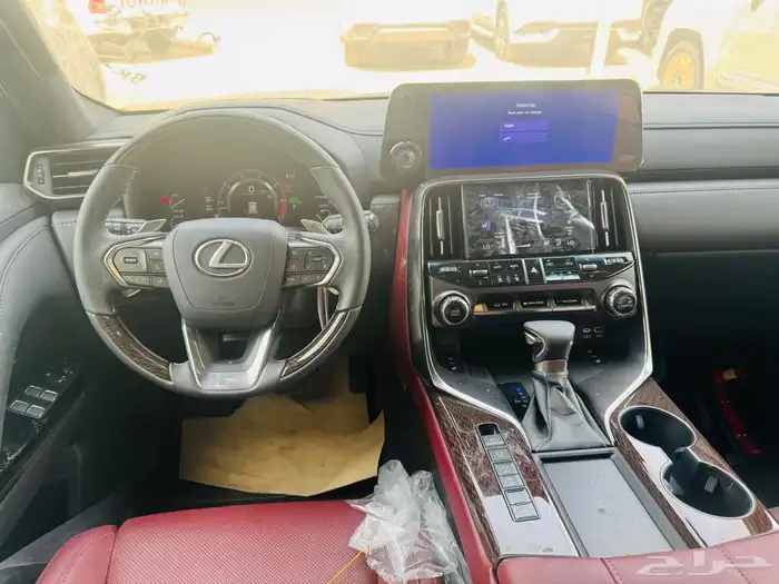 لكزس LX 2024 5