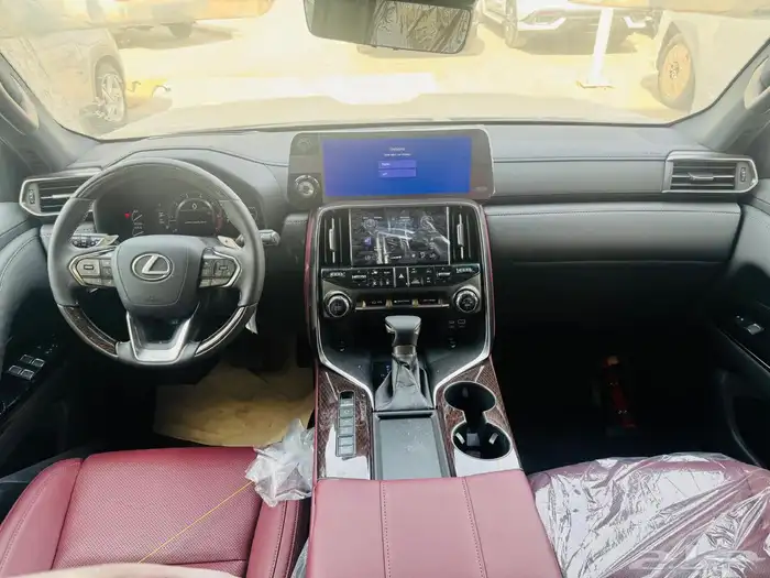لكزس LX 2024 6