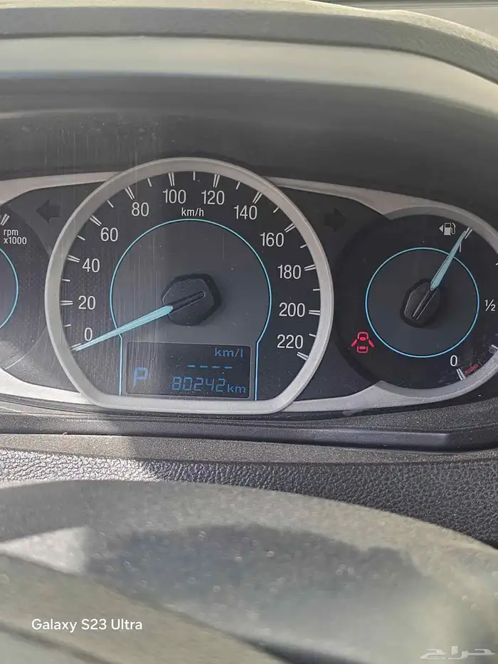 .. فورد فيجو سيارة صغيرة ford figo 2016 4