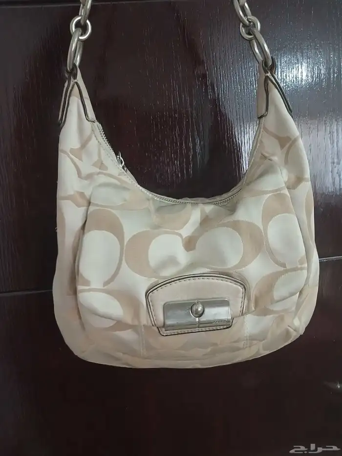 شنط ماركة كوتش coach اصلى 42