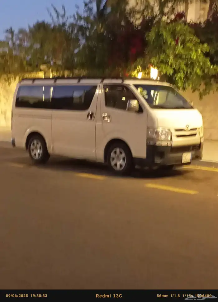 يتوفر لدينا باصات للايجار مع السائق يومي شهري 0