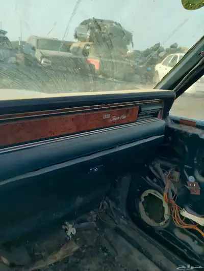 لينكون تاون كار 1985 - Lincoln Town Car 27