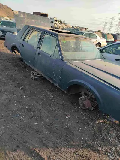 لينكون تاون كار 1985 - Lincoln Town Car 0