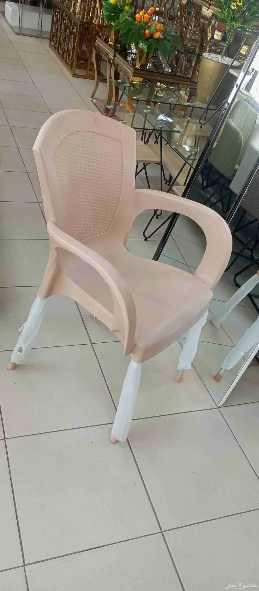 كراسي بلاستك 2