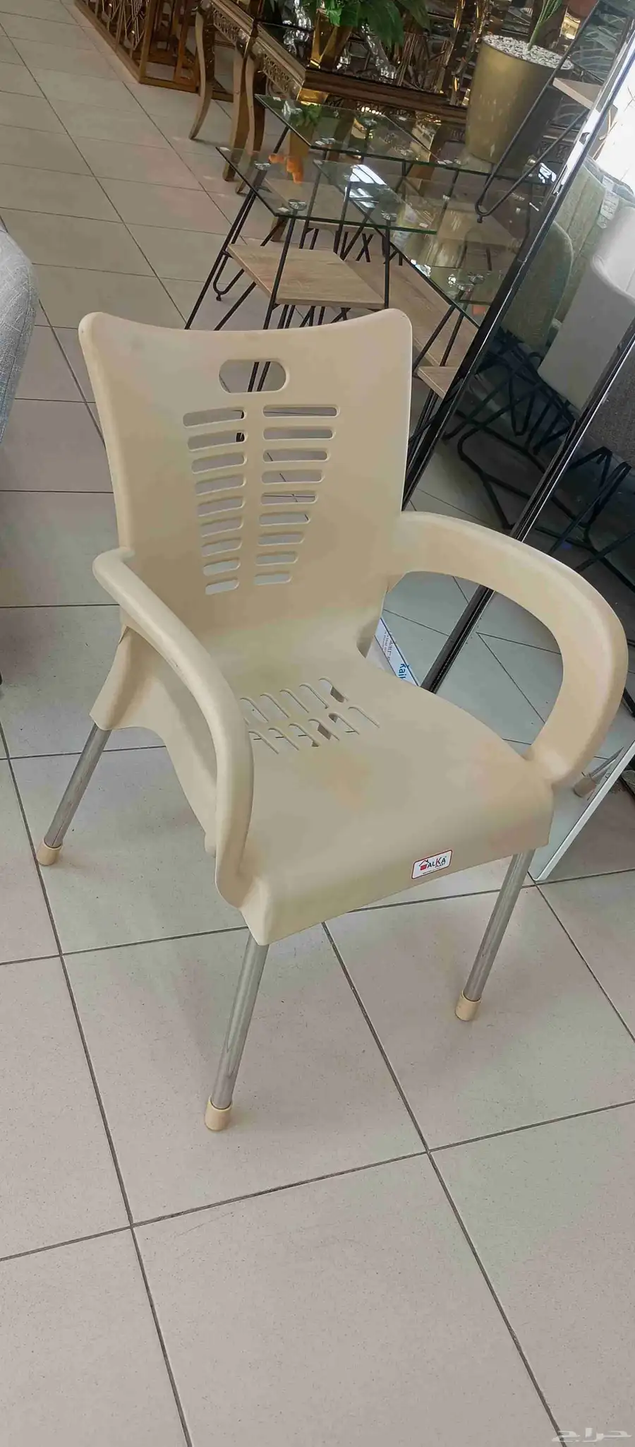 كراسي بلاستك 6