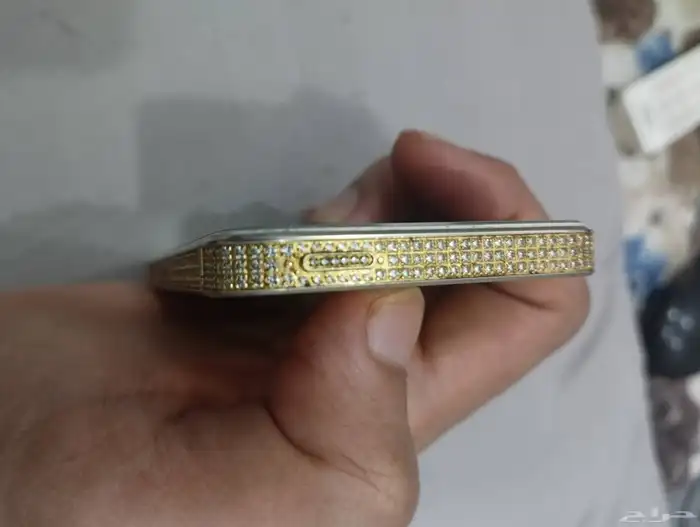 ايفون 5 ذهبي اصدار محدود 5