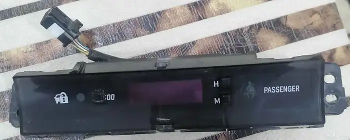 ساعه لاند كروزر 2013 وكاله البيع على السوم 0