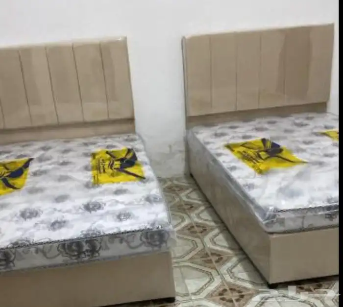 اسره خشب جديده عليهآ عرض خاص وسعر مميزه لطلب تواصل ع رقم ال 1