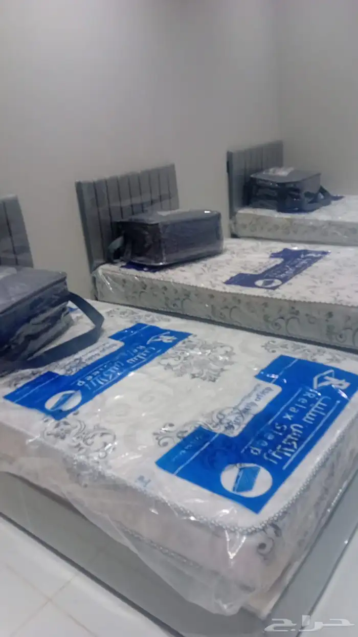 اسره خشب جديده عليهآ عرض خاص وسعر مميزه لطلب تواصل ع رقم ال 7