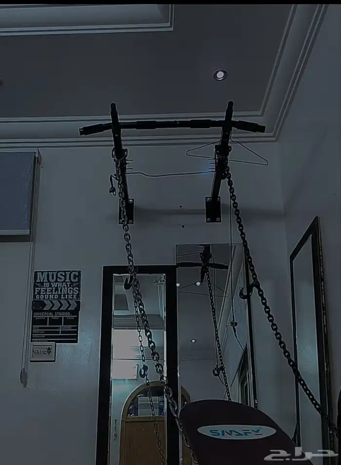 عقلة جدارية 0