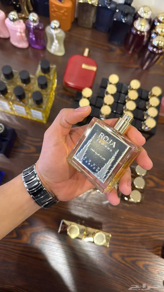 يتوفر لدينا جميع انواع العطورات الحصرية الماركه النيش 10