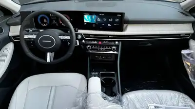هونداي سوناتا سمارت 2025 لدى شركة الخضر لسيارات 5