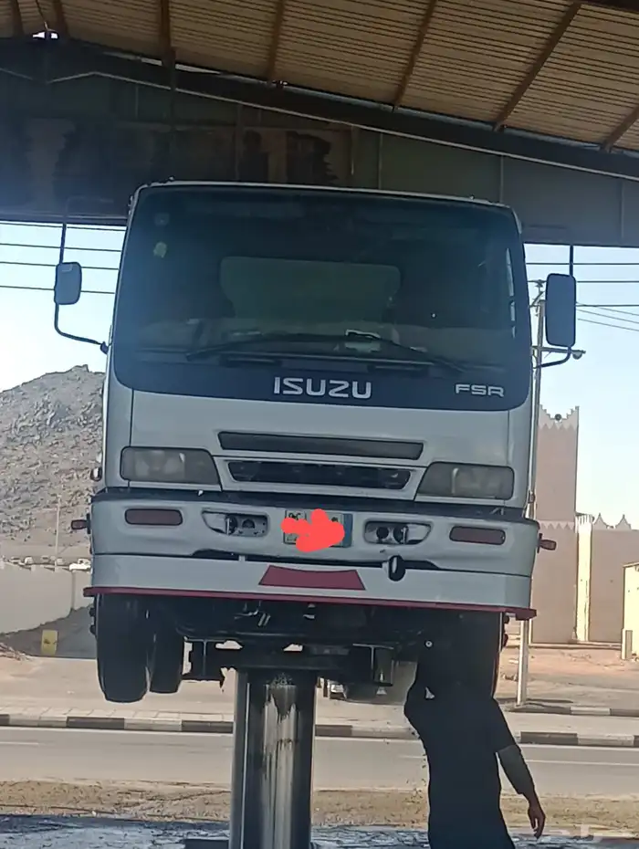 لوري وايت ايسوزو fsr2005 3