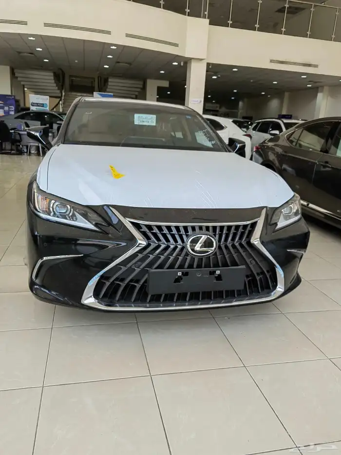 ليكزس اي اس 250 استندر اسود موديل 2025 3