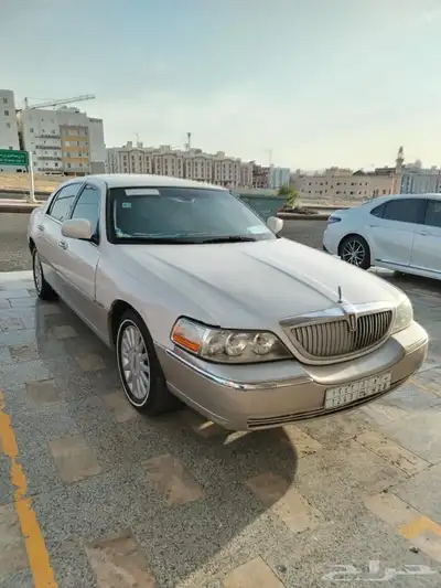 للبيع لنكون تاون كار موديل 2006 1