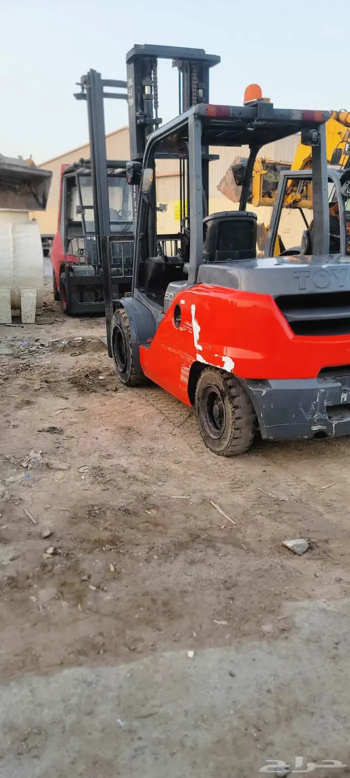 متوفر لدينا رافعات شوكيه جميع الاحجام 3طن 5طن 7طن 10طن 16 ط 2