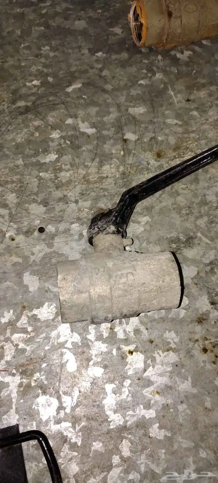 محابس وكيلون ومكينة قص حديد ومغسلة و دينبو 9