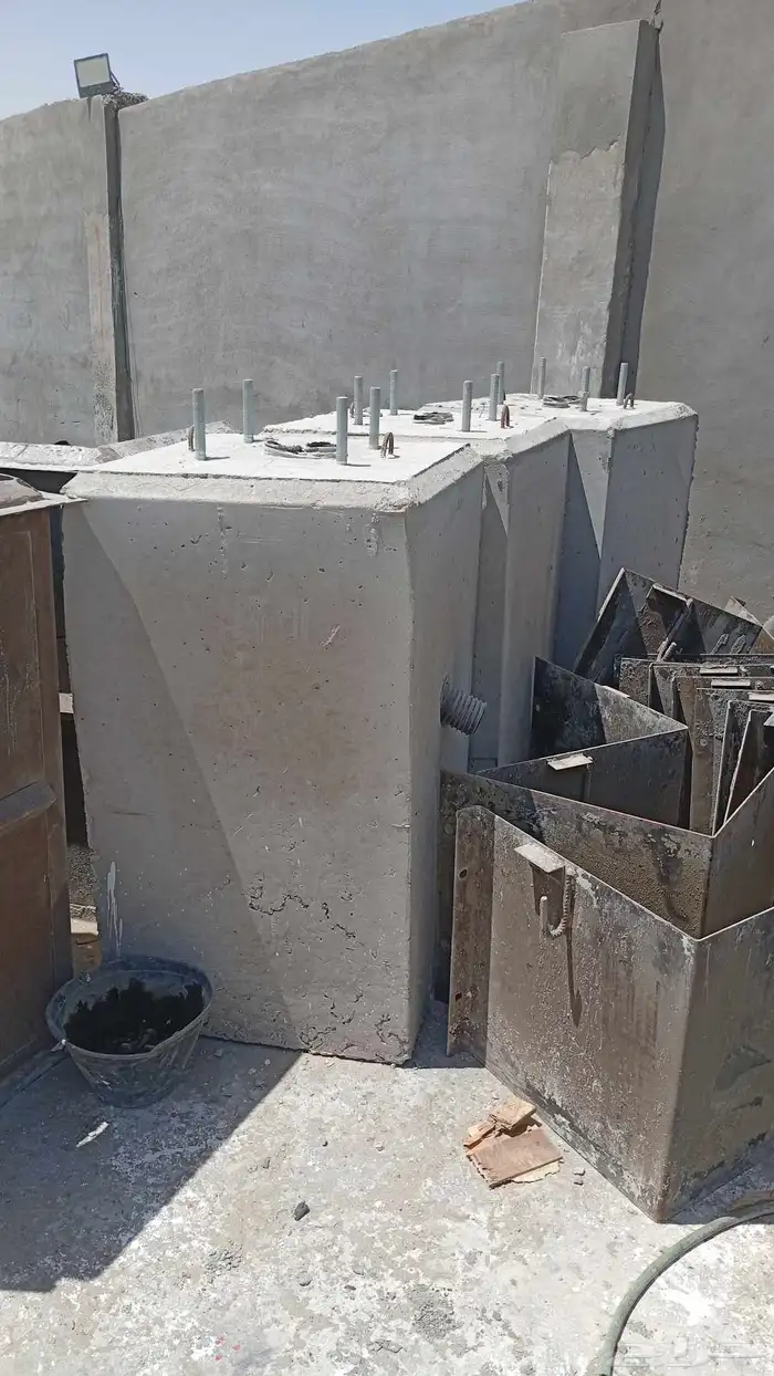 قواعد أعمدة كهربة بجميع انواعها 0