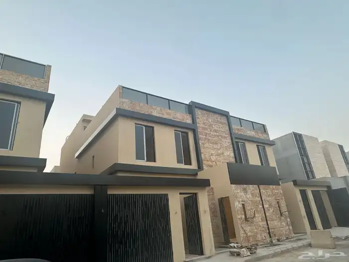 فلة فاخرة للبيع _حي النرجس 2