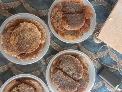 عسل شمع نضيف 0