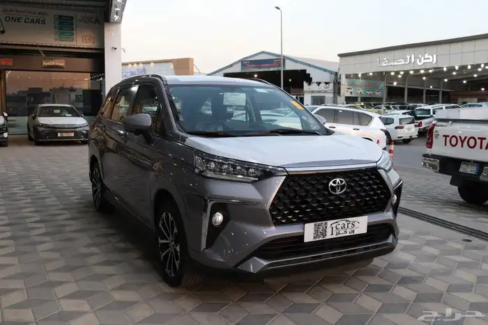 تويوتا فيلوز GLX 2025 1