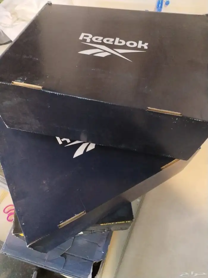 أحذية سيفتي ماركة ريبوك مقاس كبير 5