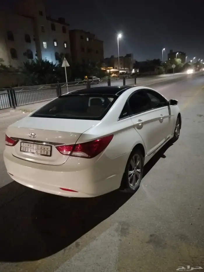 النوع هونداي سوناتا الموديل 2012 الاستماره والفحص جدي 2