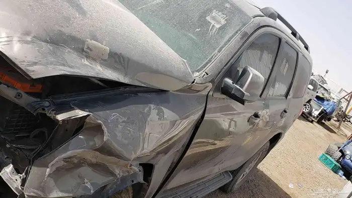 تشليح ارباع الجزيره لبيع قطع غيار السياراة تويوتا 4