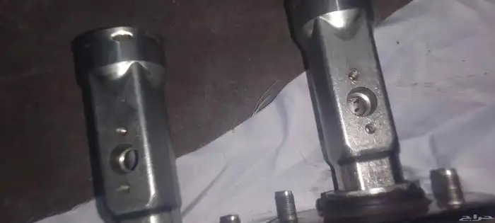 مساعدات نيسان خلفي هيدروليك مستعمل شبه الجديد 2