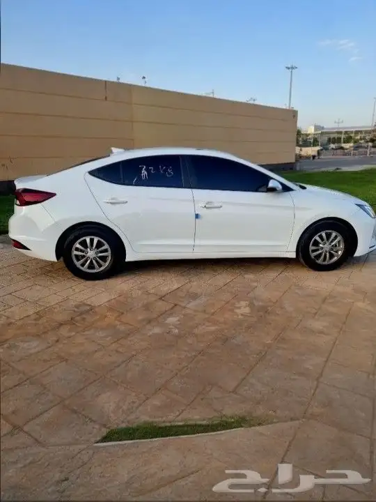 هيونداي النترا افانتي ديزل 2020 (بحالة الجديد) 12