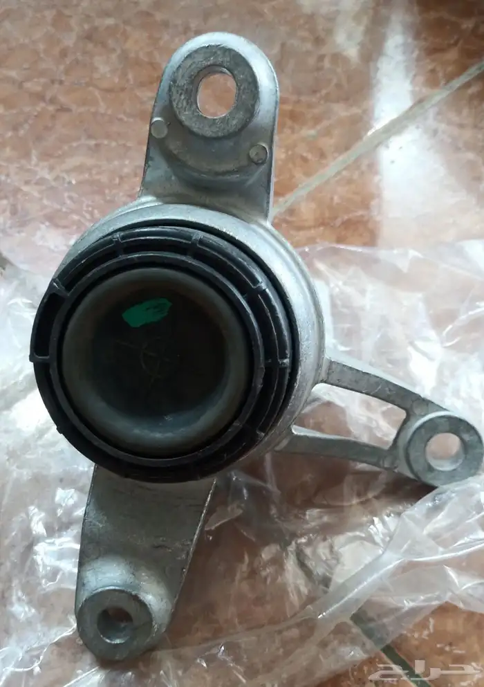 قطع غيار رينو و شنجان كراسى محرك 1
