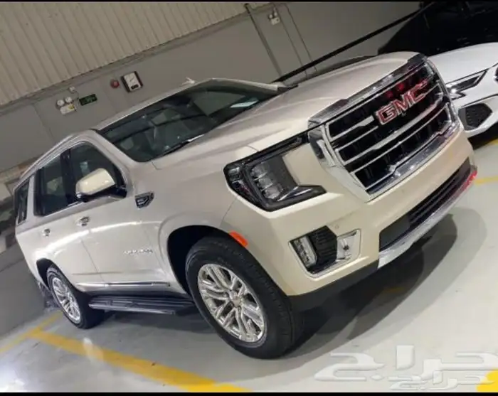 يوكن 2023 SLT فل الجميح 8