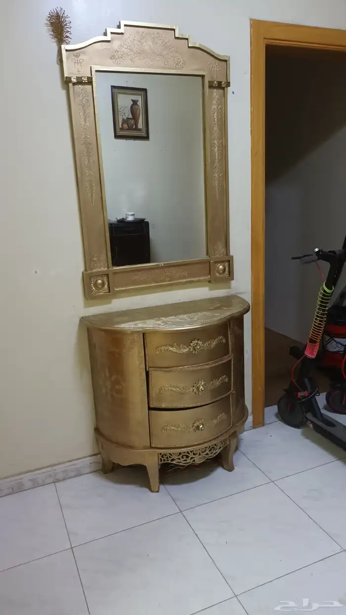 مدخل خشبي ذهبي للبيع 0