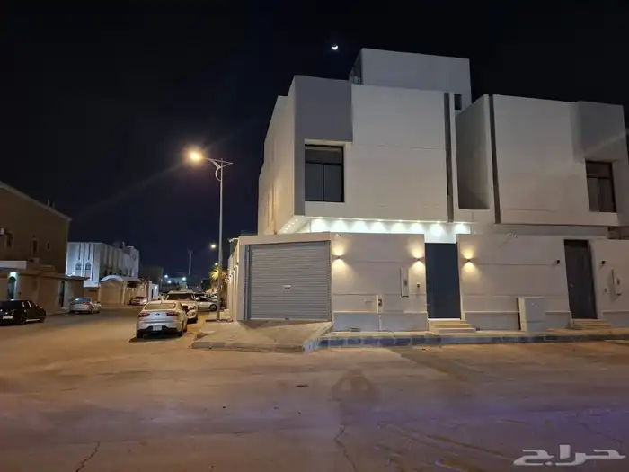 فيلا درج صالة 200 متر زاوية السعر مليون و 250 الف مؤسسة مصعد 0