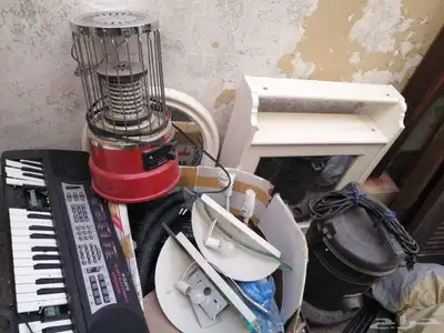 باب ألمنيوم مع الفريم شباك وحاجز خشبي قطع كهربائية 2