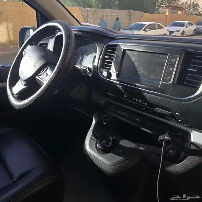 بيجو ترافلر 2018 VIP 5