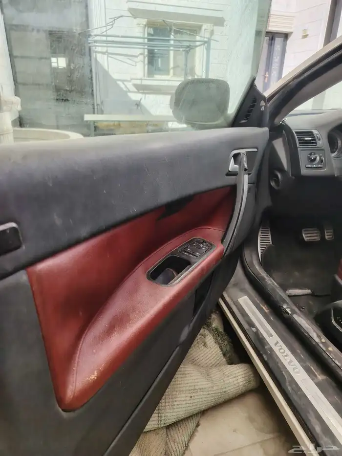 فولفو c70 للبيع تشليح 9