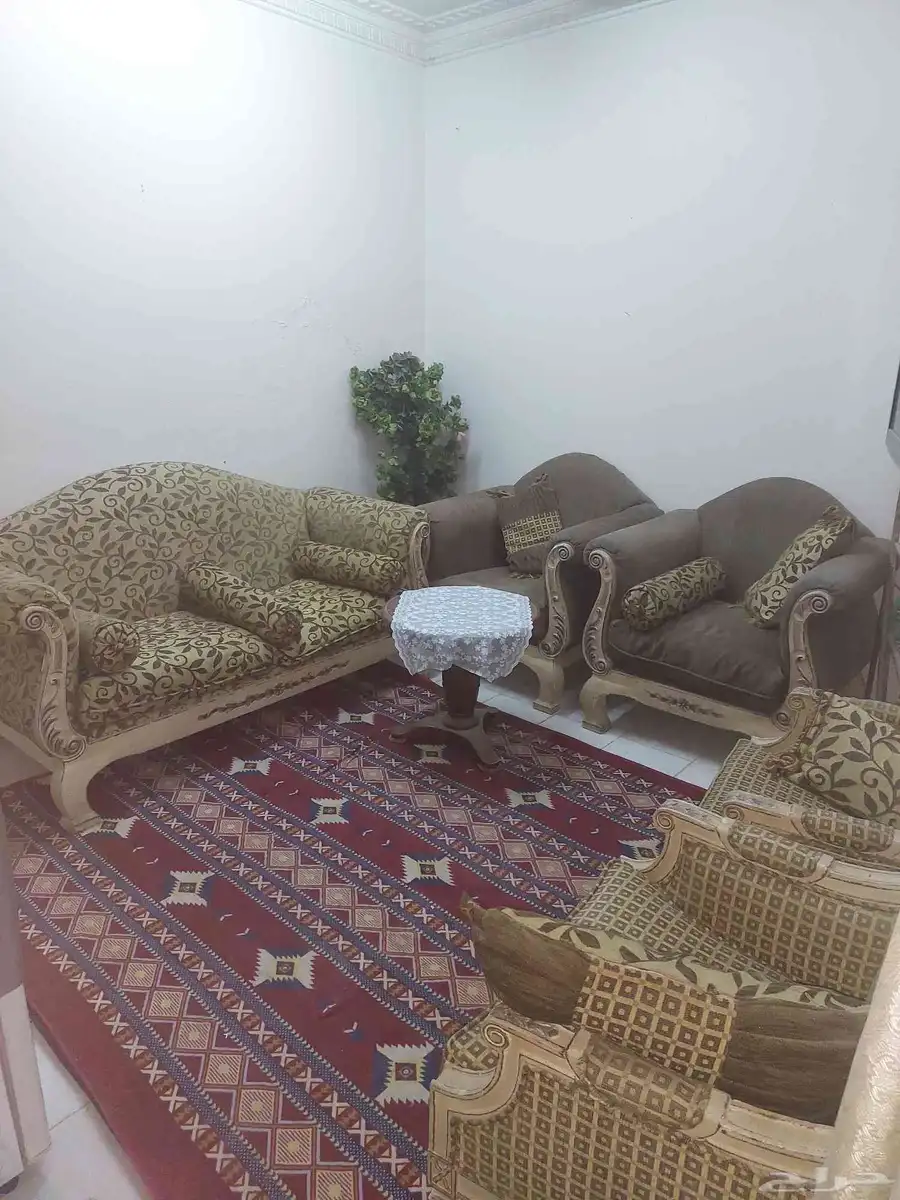 مكيف سوني 18 وحده 500 ريال بحاله ممتازه طقم صالون مكون من ار 0