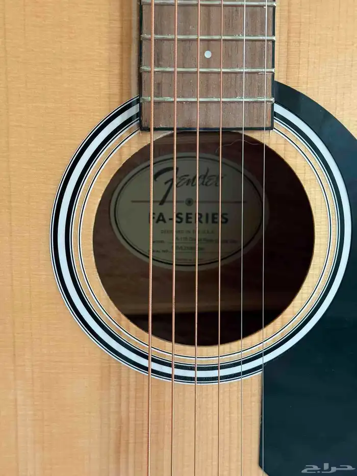 قيتار أكوستيك للبيع Acoustic guitar for sale 1