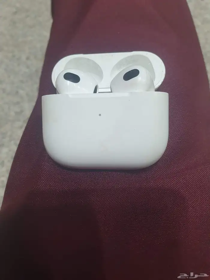 للبيع ايفون 6sبلس   وسماعات ابل 2