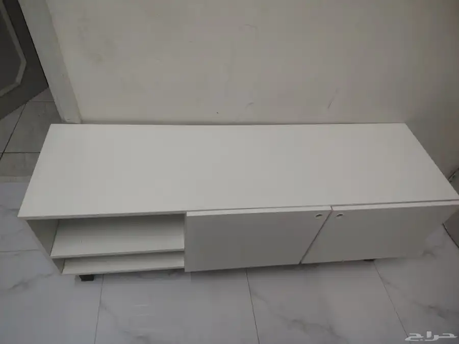 كنب طاوله شاشه بلازما من ايكا و طاوله زجاج وباب حاجز سعر رمز 0