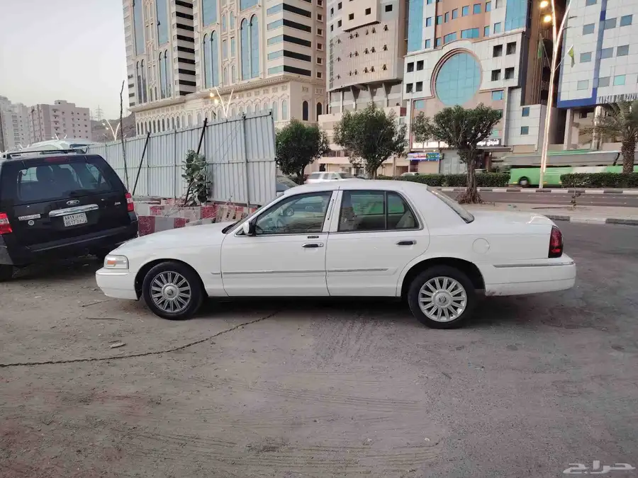 فورد ماركيز 2008 نظيف جدا 10