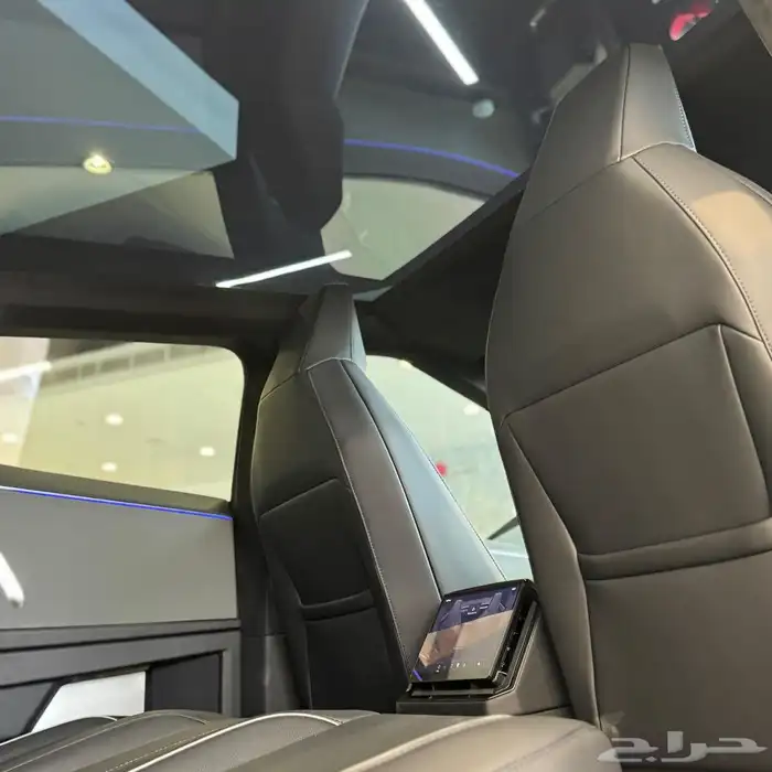 تيسلا سايبر تراك 2025 9
