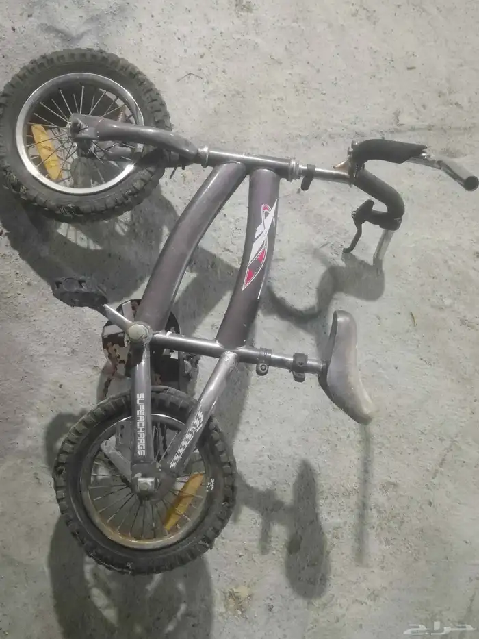 دراجه أطفال 40  مقاس 14 تحتاج كفرات 4