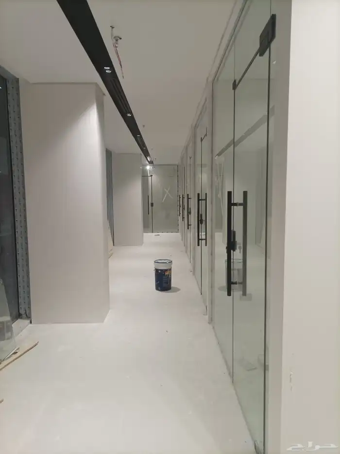 تركيب زجاج سكريت مكاتب وجهات شوارت أبواب صيانه 1