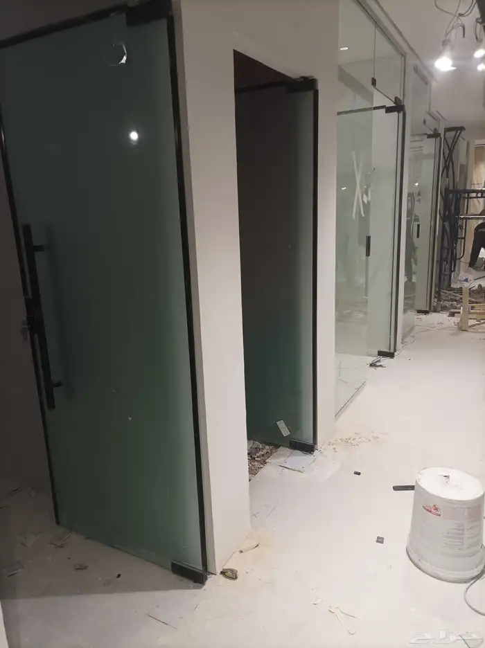 تركيب زجاج سكريت مكاتب وجهات شوارت أبواب صيانه 5