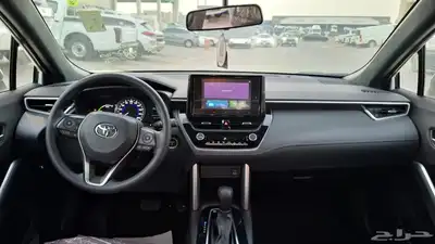 كورولا كروس LE 1.8 هايبرد 2025 5
