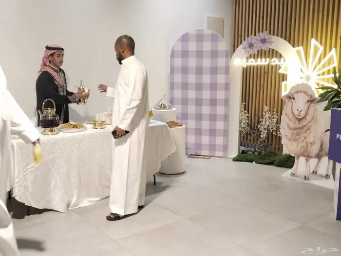 قهوجي وصبابين في الرياض 0